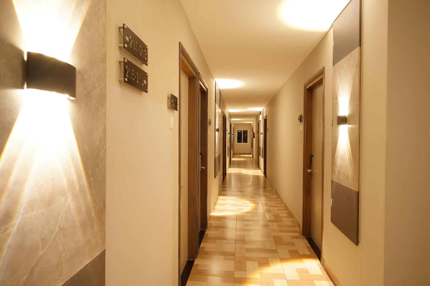 Front One Hotel Sragen Luaran gambar